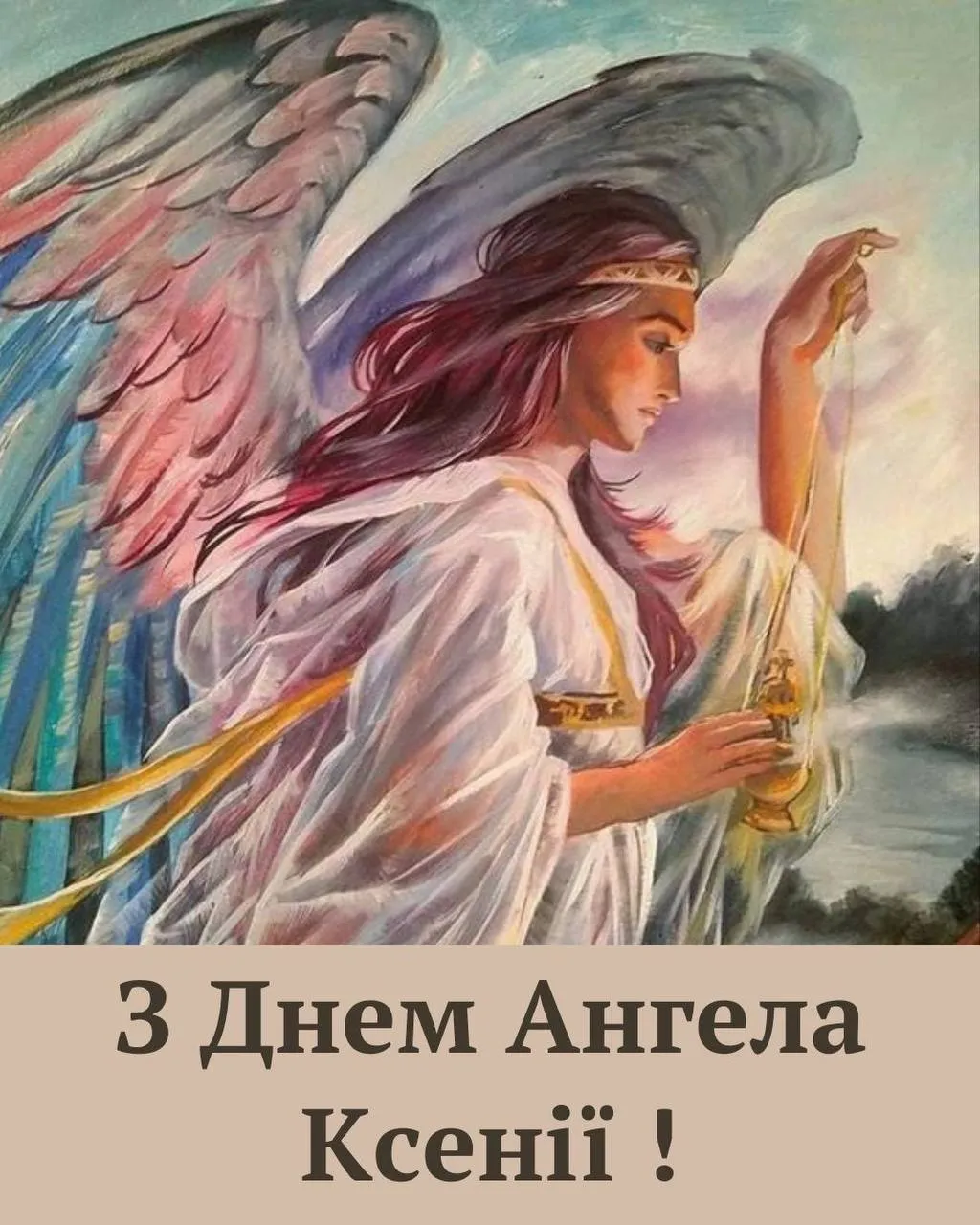 Ангел тримає хрест на фоні неба
